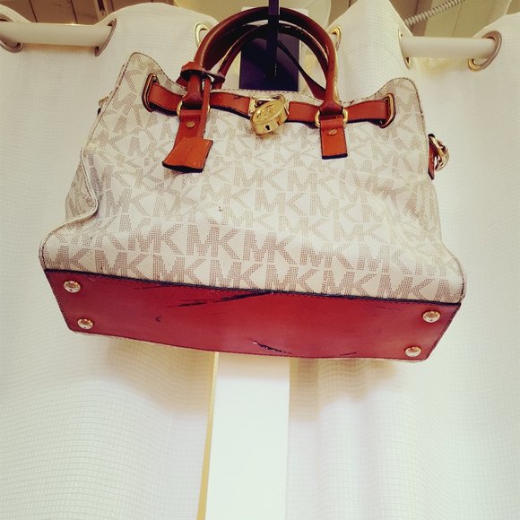 Michael Kors Purse - Picture 5 of 7